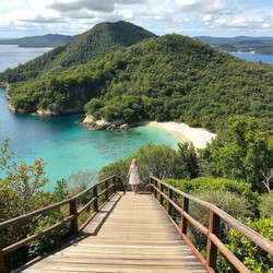 Дубай 2026 аэротакси жемчужные отели и гастрономия