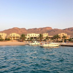 Город на берегу который всегда живет с морем