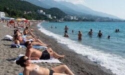 Прогулки по старым улочкам города у моря